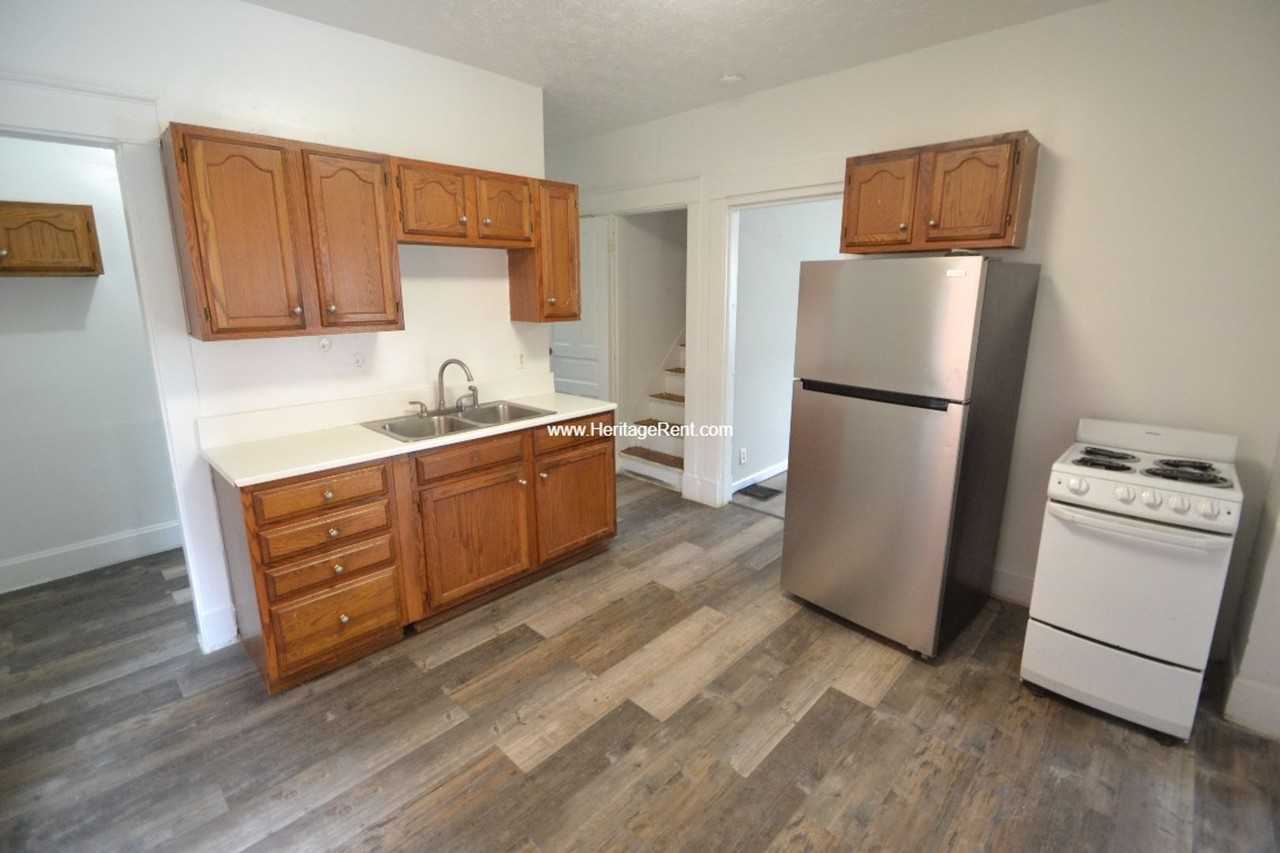 1963 Baltimore Ave - Photo 2 of 8