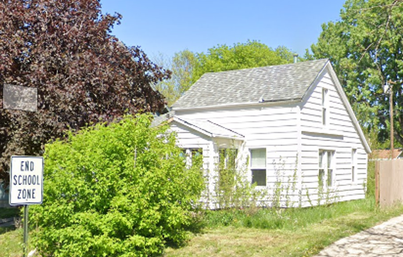 328 North Blauvelt Avenue - Photo 2 of 2