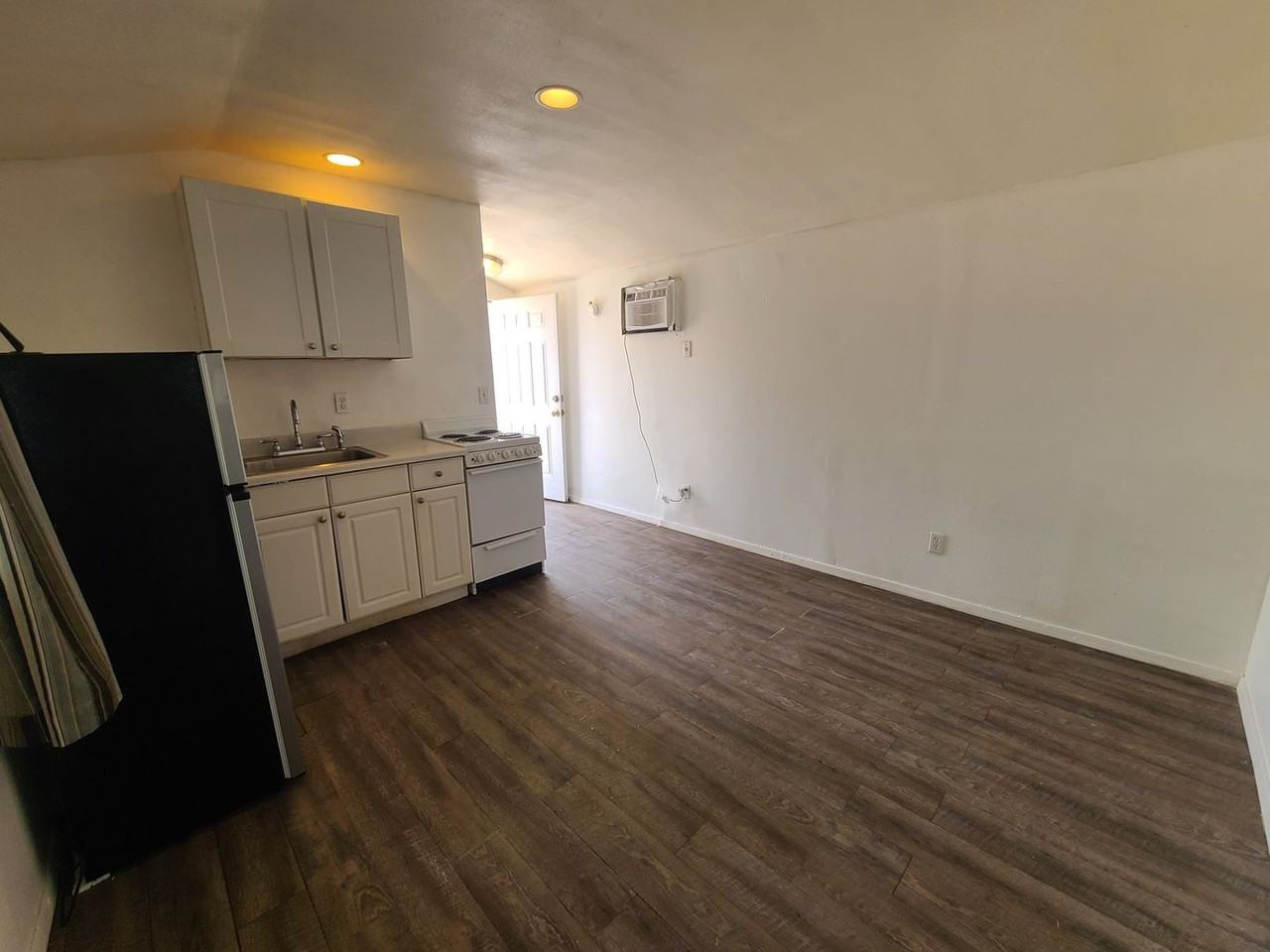 1250 E Allen Rd - Photo 3 of 6