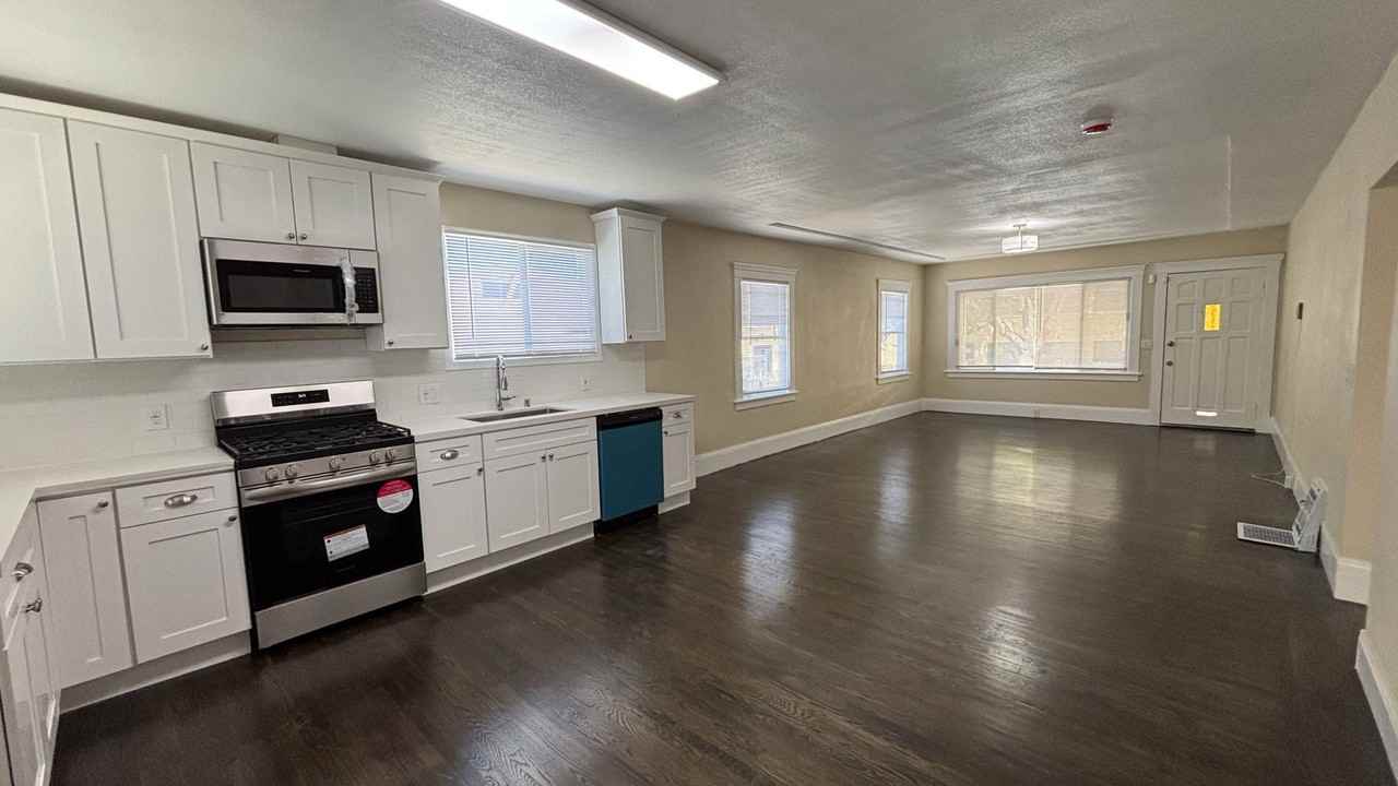 2842 Ritchie St - Photo 5 of 15