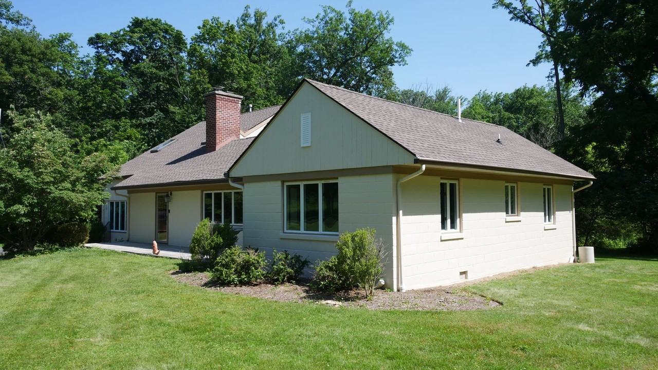4495 Province Line Rd - Photo 3 of 50