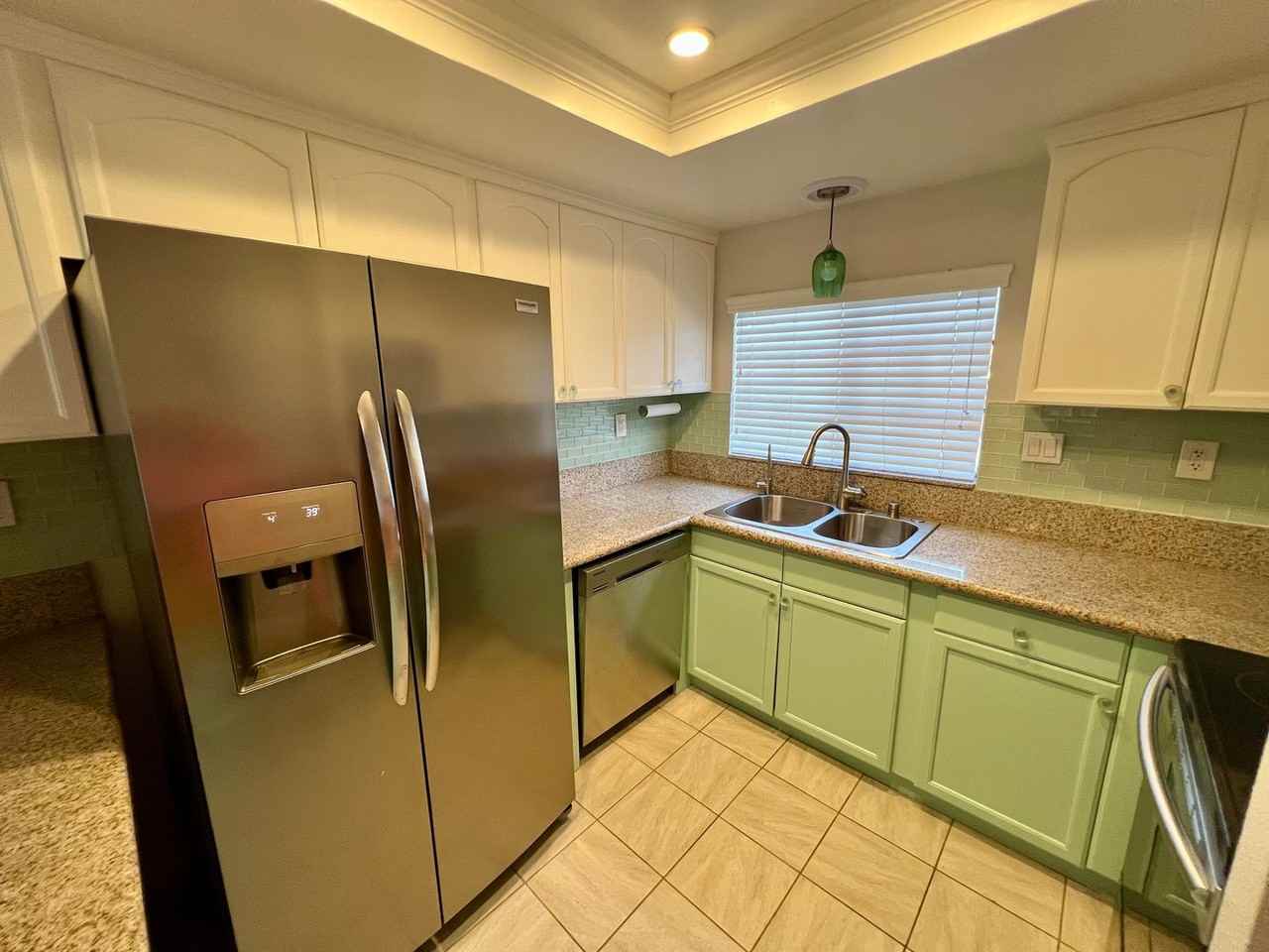 3527 Somerset Way - Photo 3 of 26