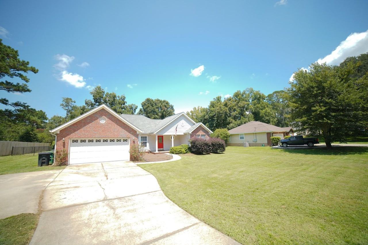 3204 Gallant Fox Trl - Photo 2 of 32