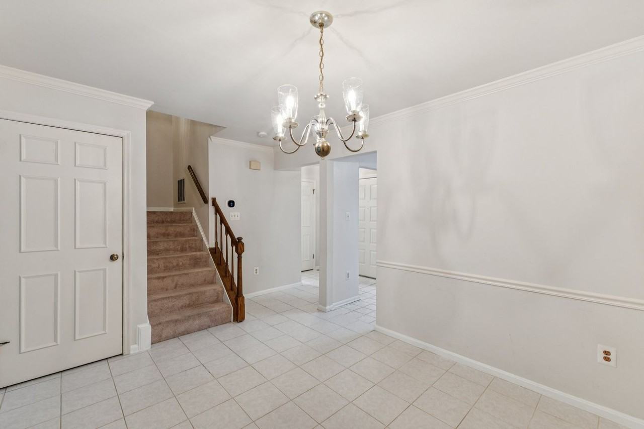 5858 Langton Dr - Photo 3 of 38