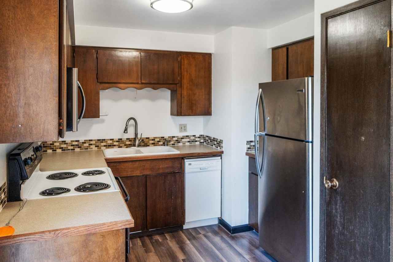 13726 E Mission Ave - Photo 3 of 26