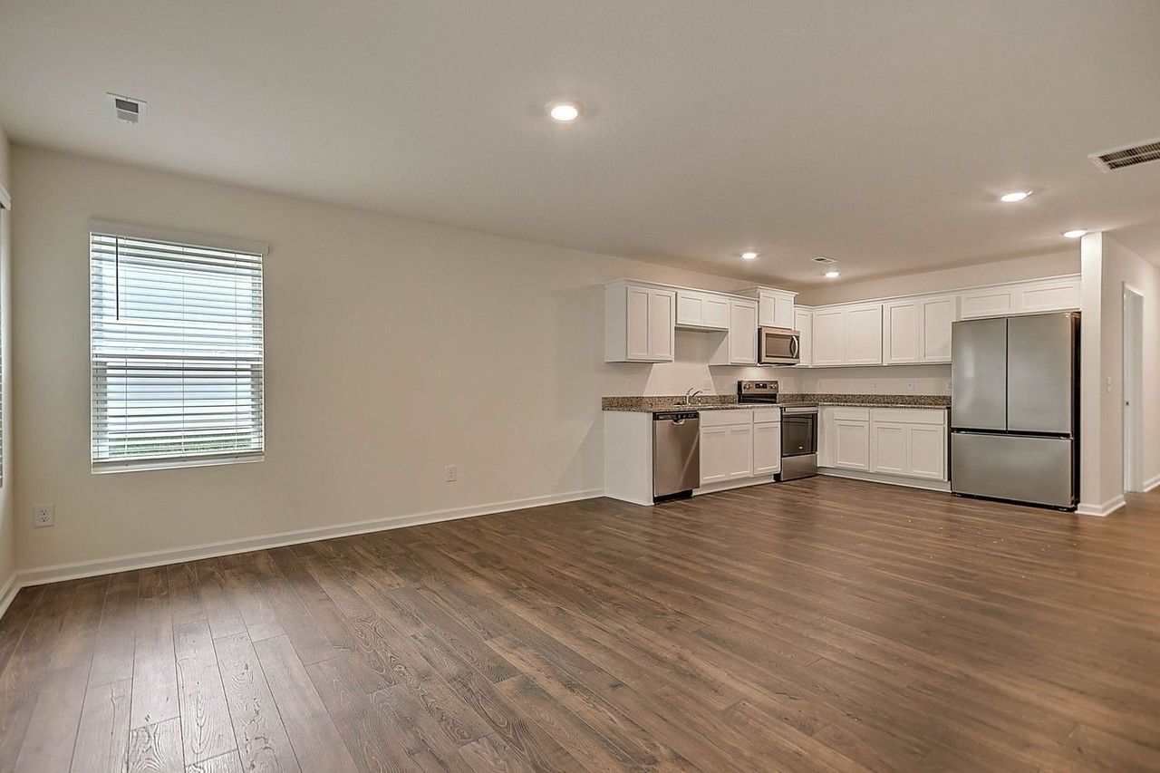 416 Arrowhead Dr - Photo 6 of 29