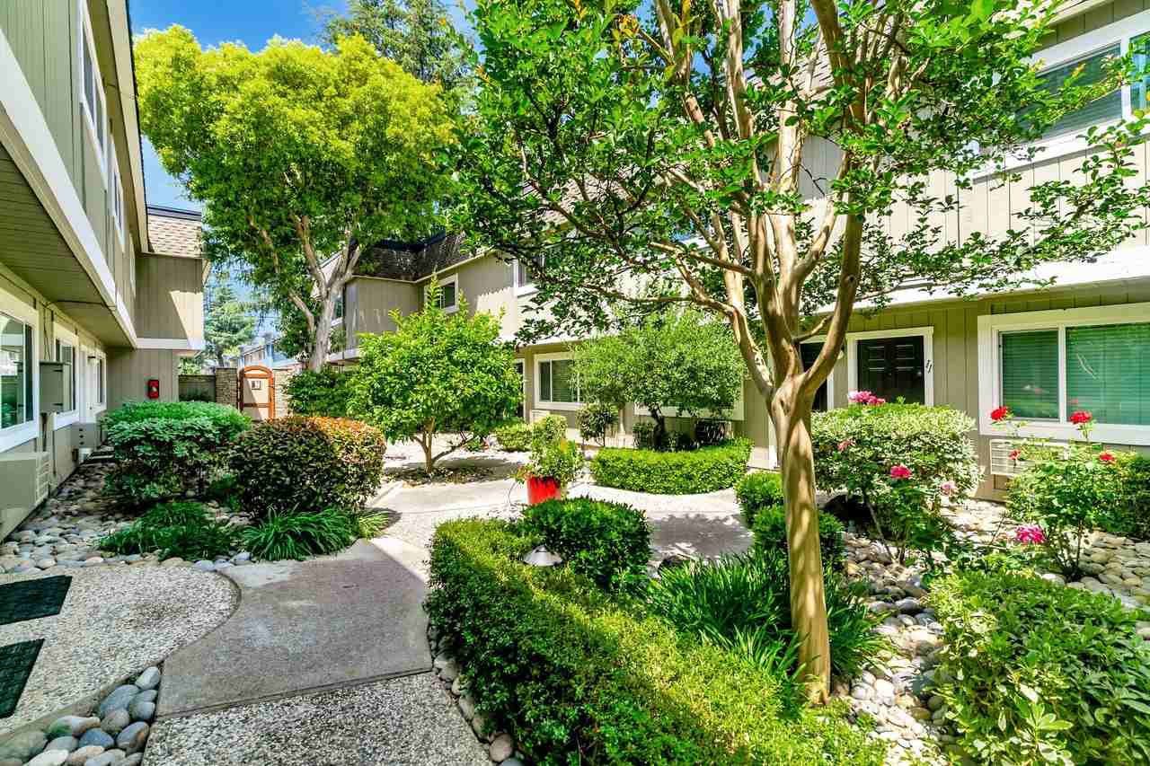 240 Union Ave - Photo 3 of 39