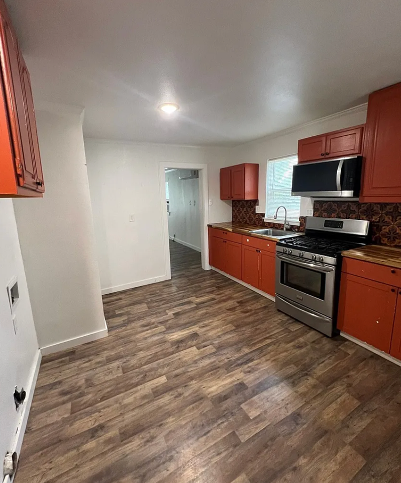 839 N New Haven Ave - Photo 3 of 16