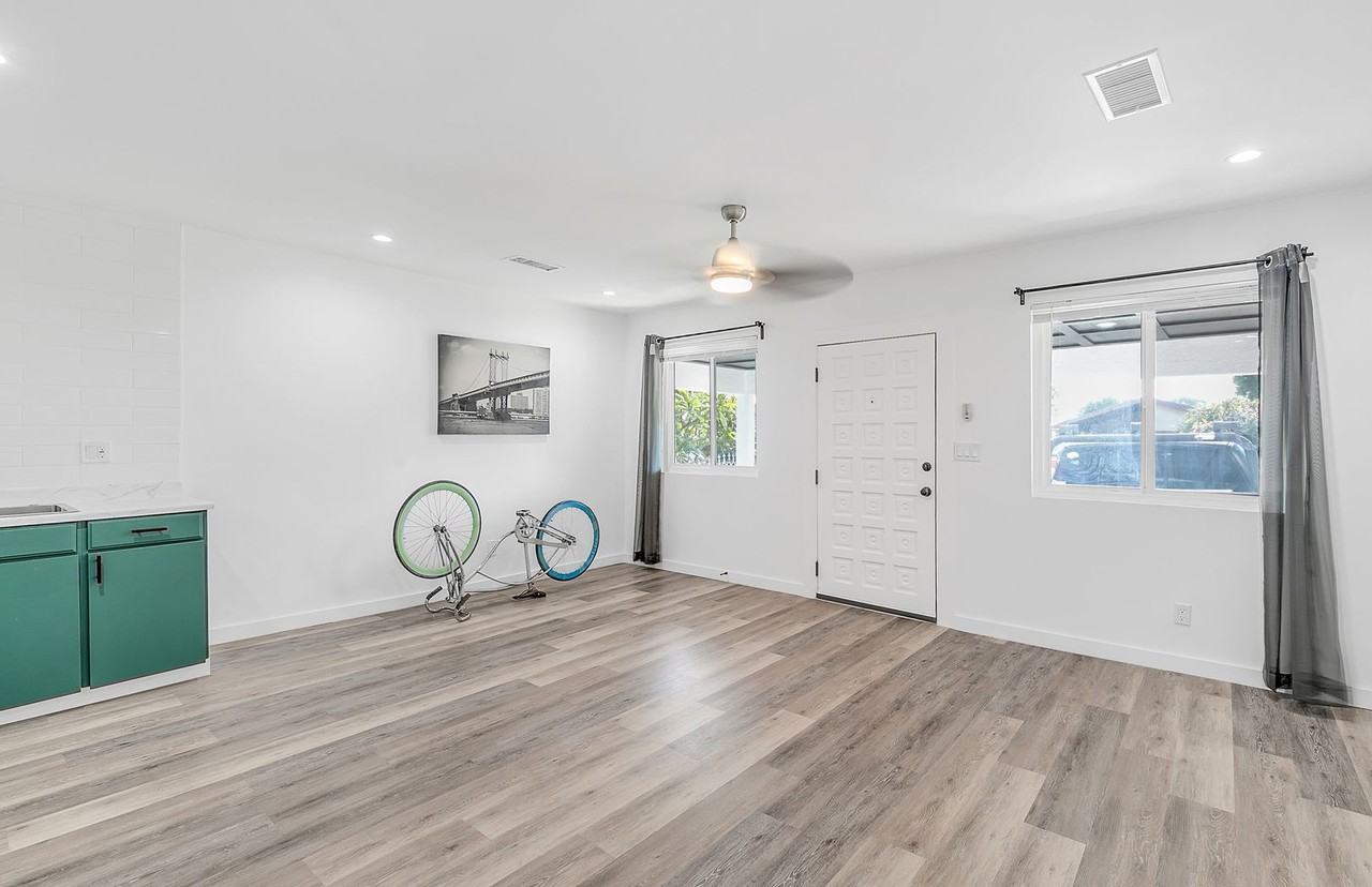 10608 Lou Dillon Ave - Photo 3 of 18