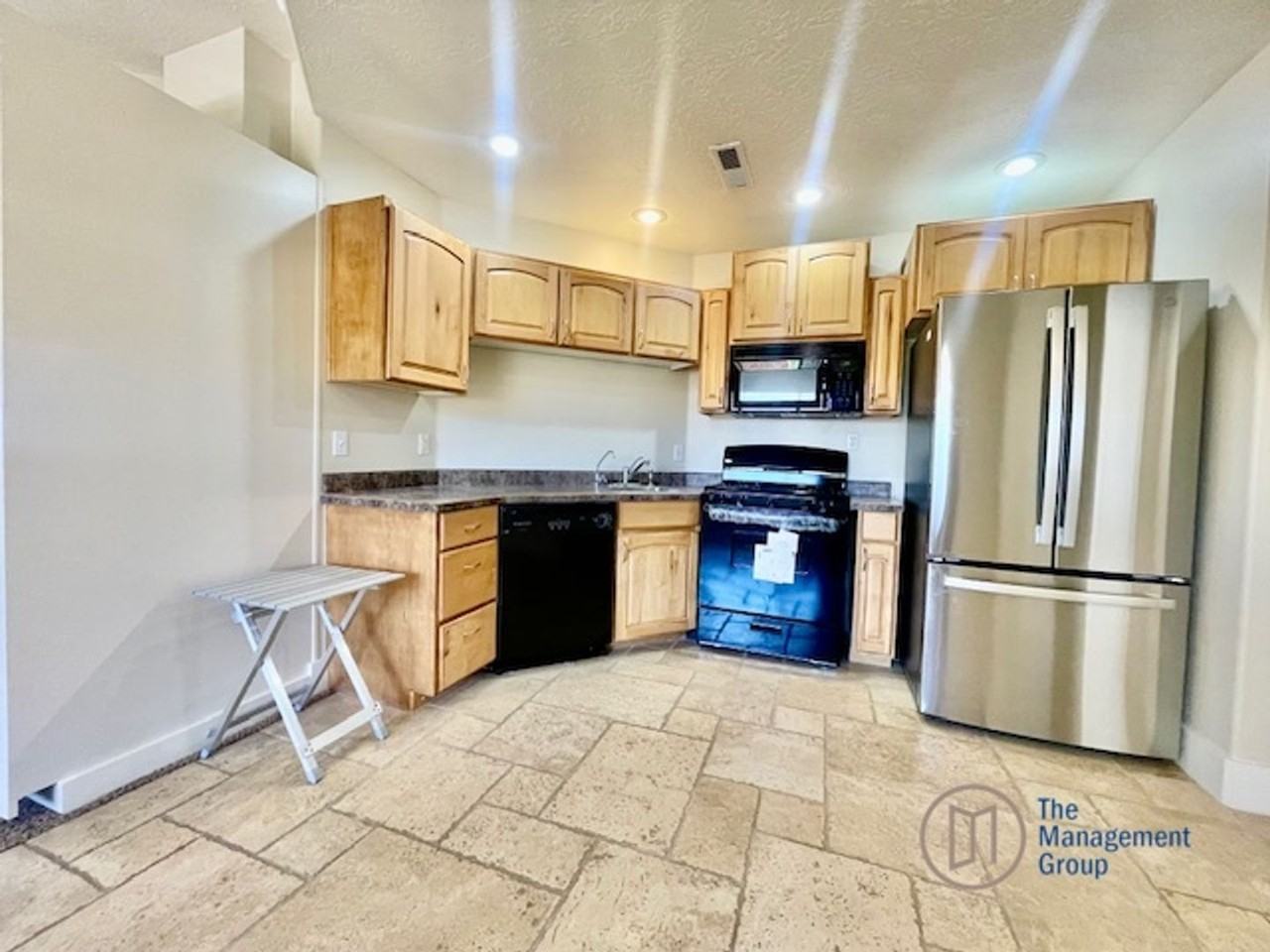 2268 Pintura Dr - Photo 3 of 11