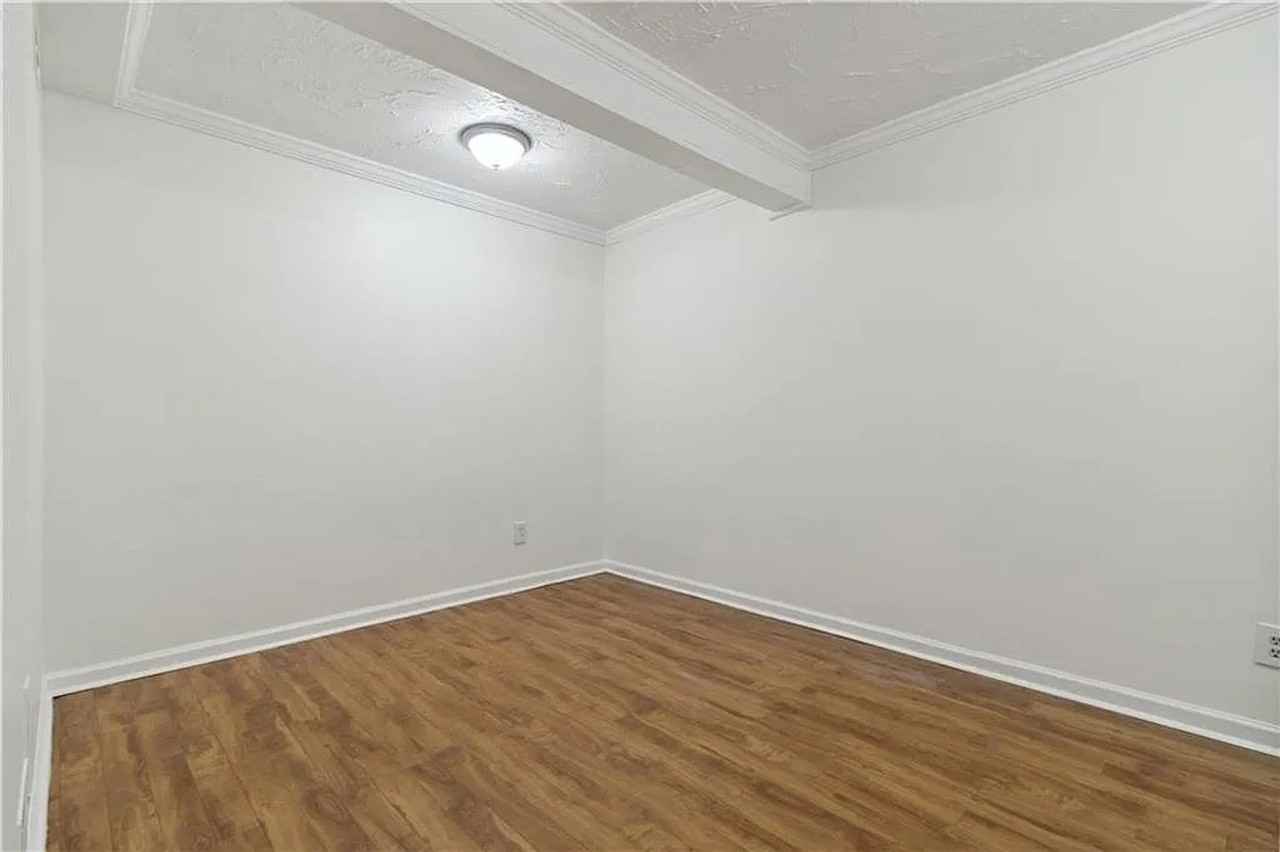 721 Wedgewood Dr - Photo 5 of 21