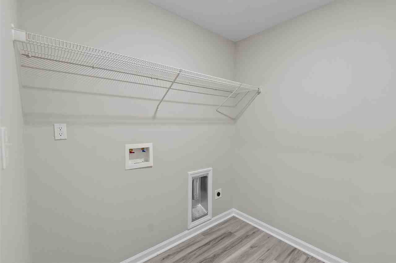 1256 Cross Creek Cir - Photo 7 of 46