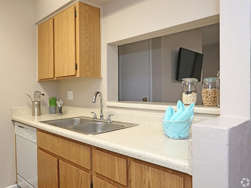 Portola Glendale - Photo 6 of 24