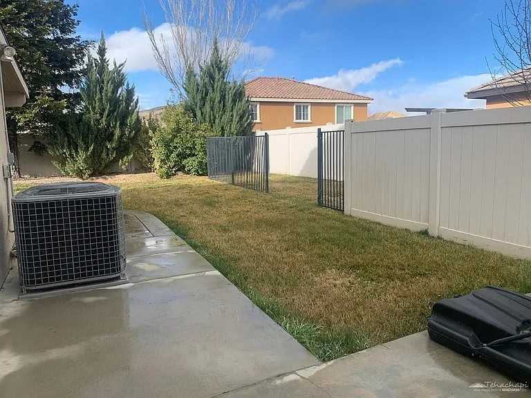 1011 Thoma Ln #NA - Photo 3 of 4