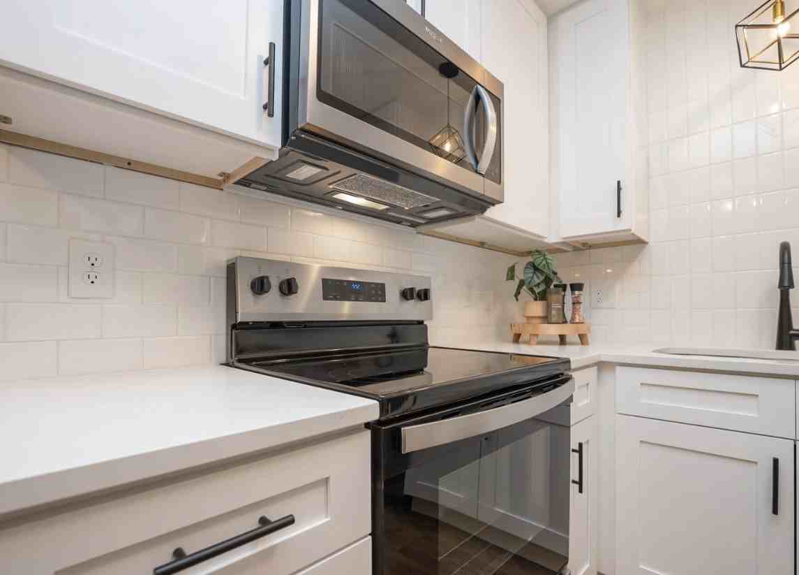 31 Larch Dr #31 - Photo 3 of 14