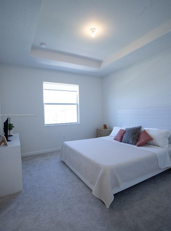 12309 Nw 24th Pl #12309 - Photo 3 of 11