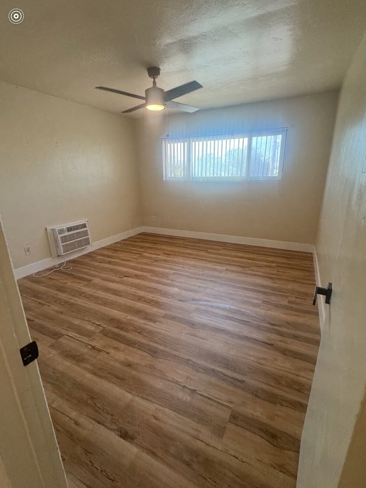 682 W Holt Ave #10 - Photo 4 of 9