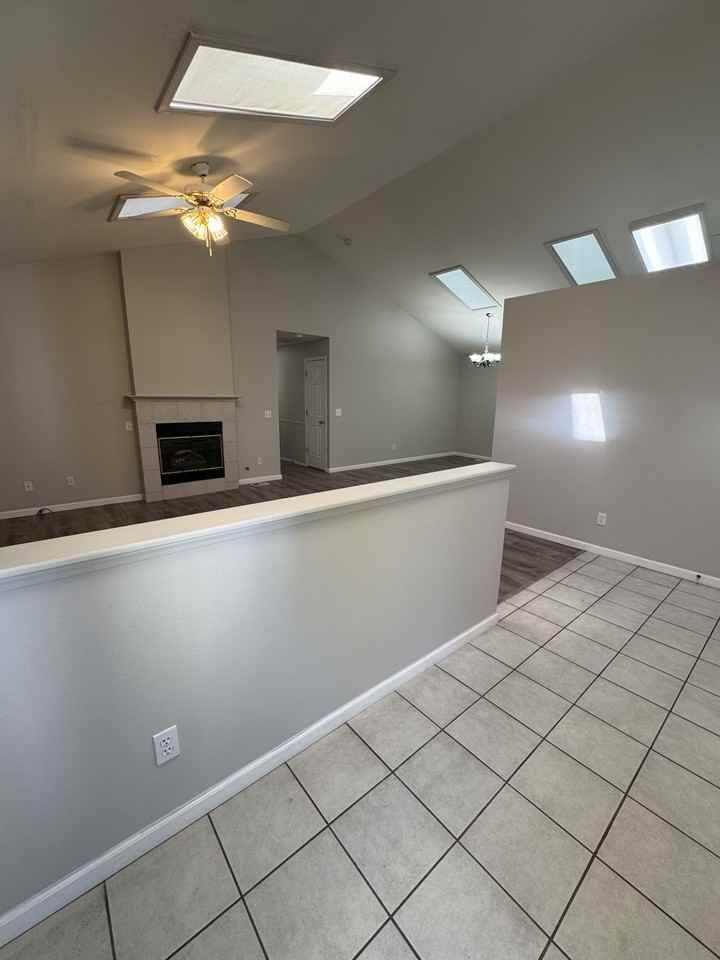 1028 Aspen Grove Cir #NA - Photo 3 of 12