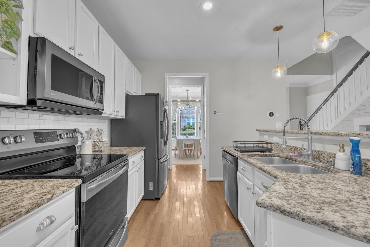 503 Village Loop Dr #503 - Photo 7 of 31