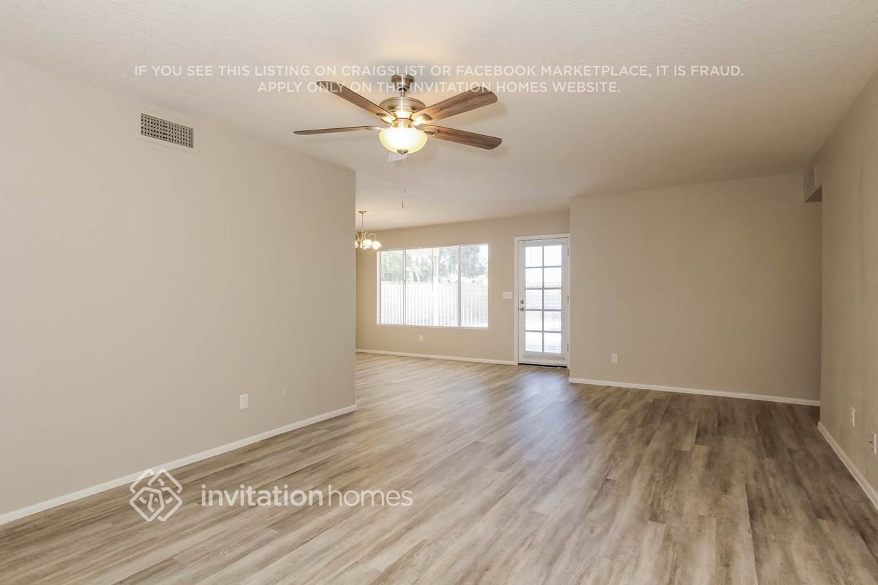 4316 North 106th Drive - Photo 3 of 15