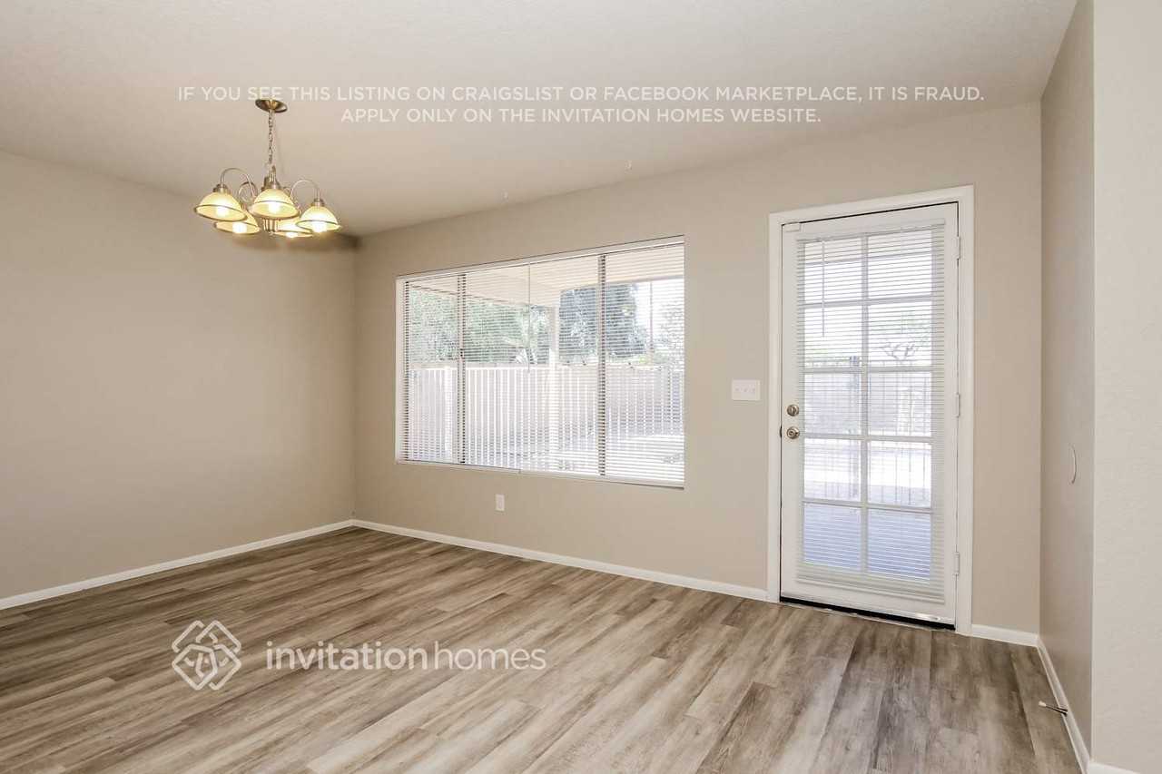 4316 North 106th Drive - Photo 4 of 15