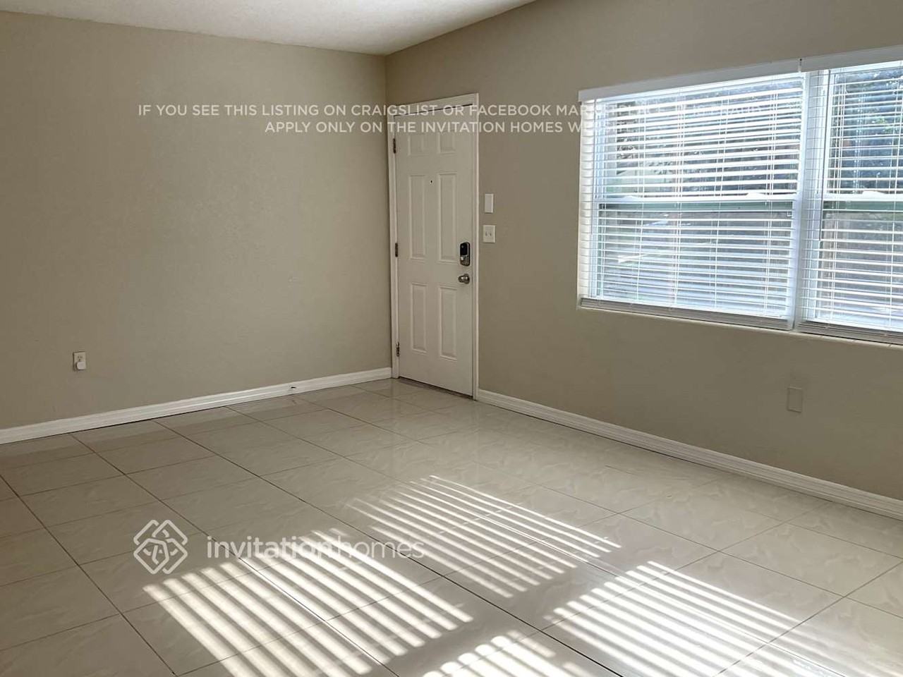 109 E Lauren Ct - Photo 3 of 14