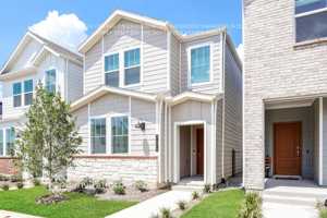 featured image of 7175 Blue Jay Way