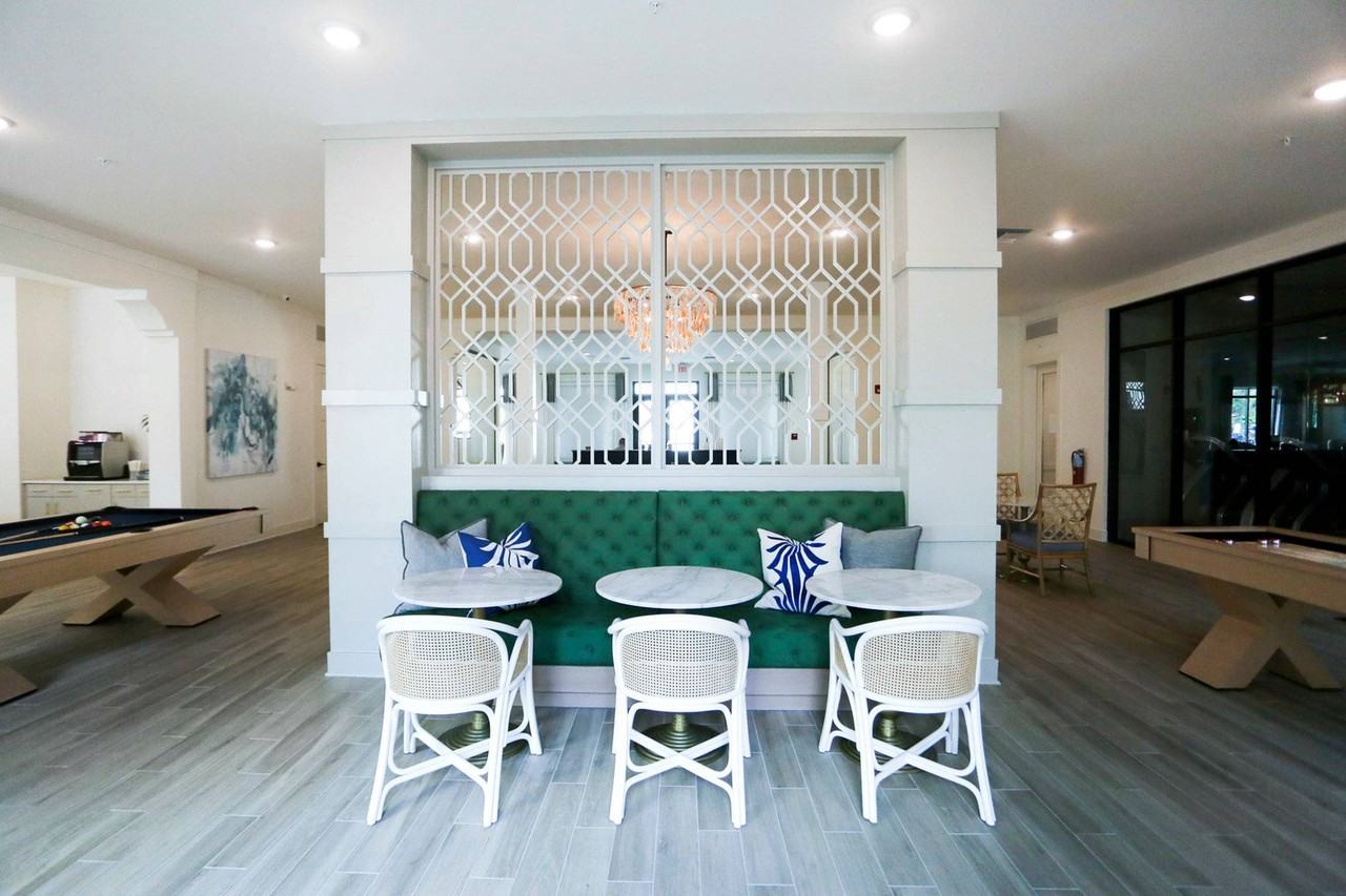 The Gray - Photo 7 of 28