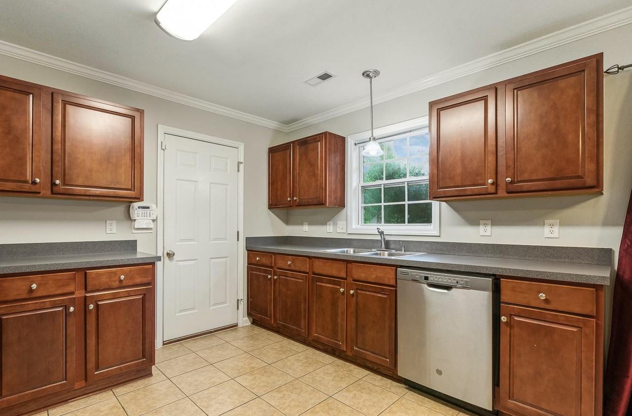 2 Dunes Cir - Photo 2 of 20