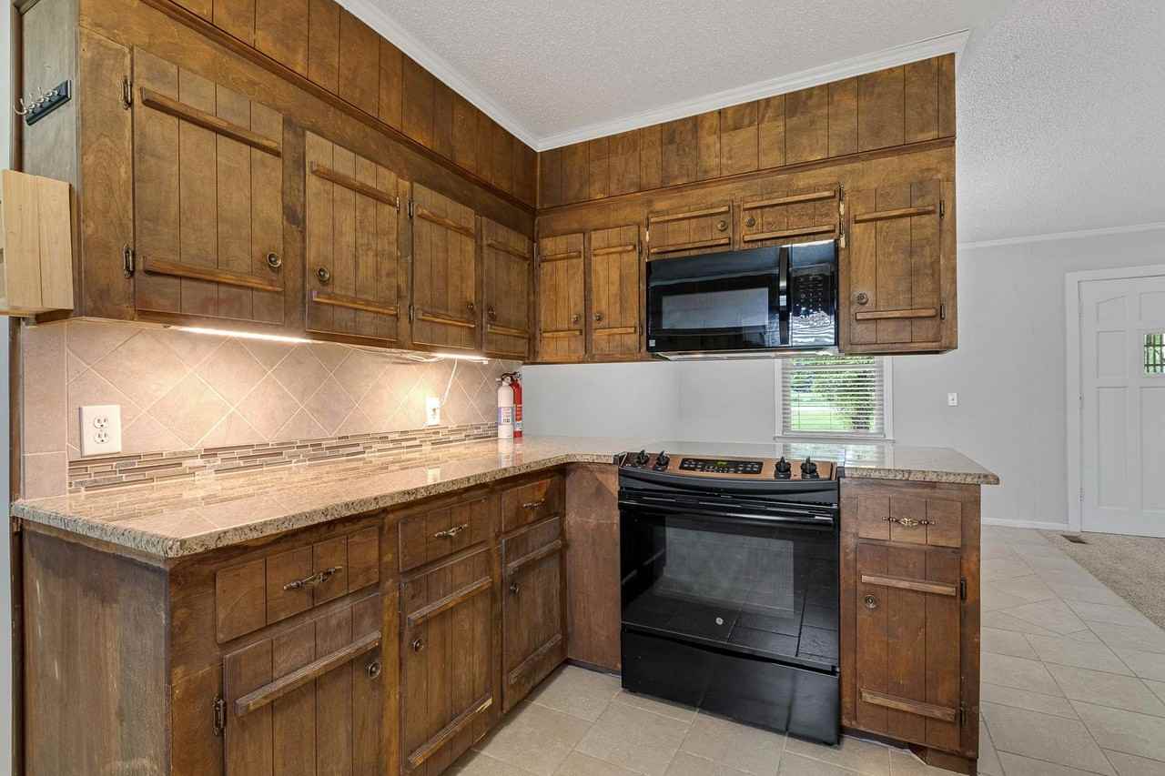 3518 Lee Ave - Photo 7 of 20