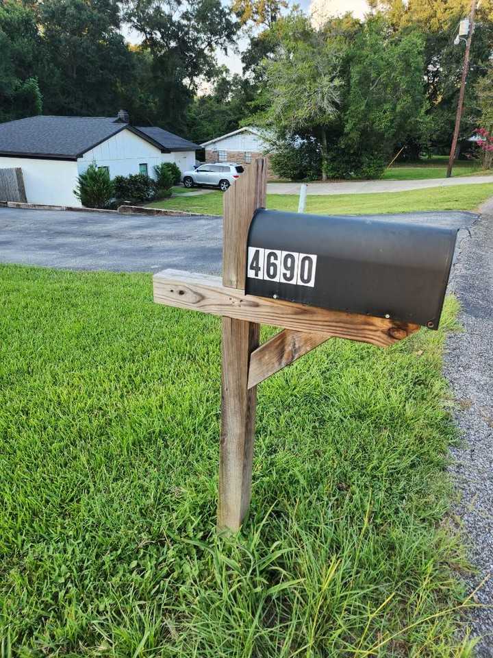 4690 Opal Dr - Photo 3 of 13