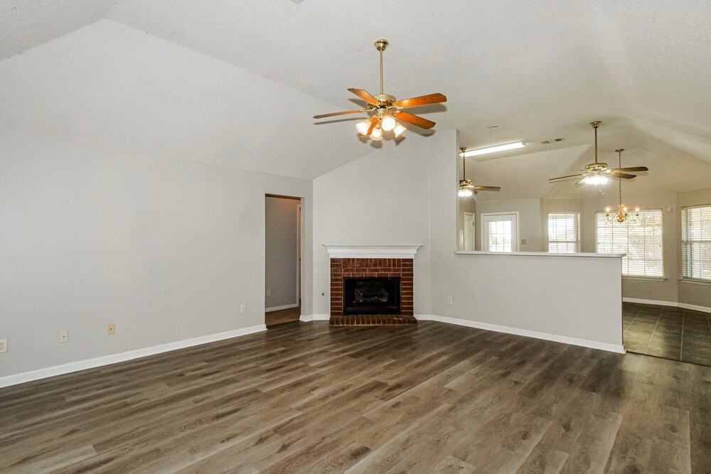 75 Oakridge Cv - Photo 4 of 16