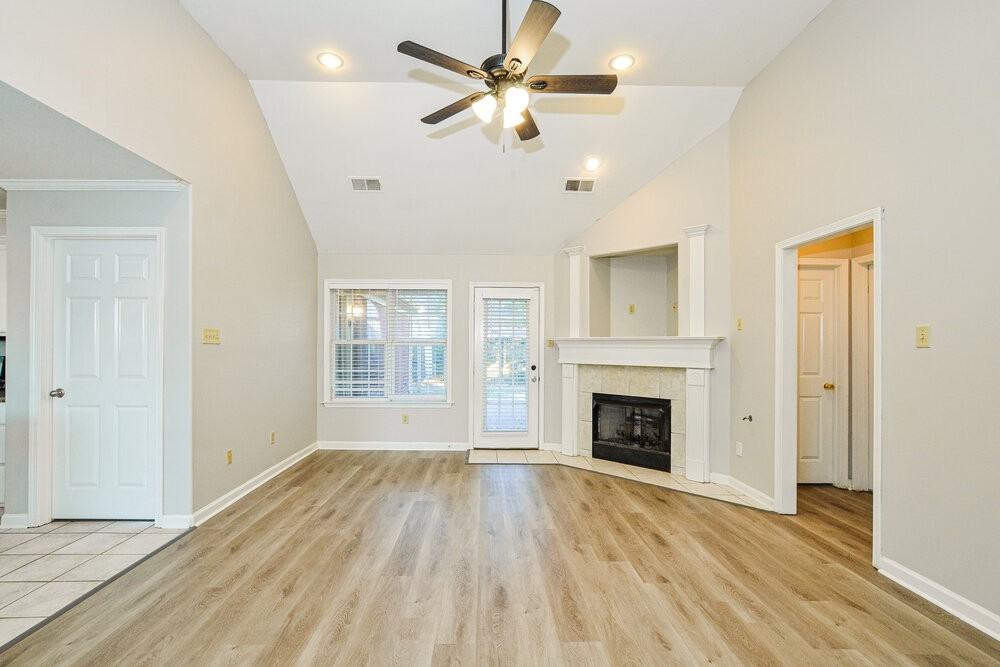 1550 Far Dr - Photo 5 of 17