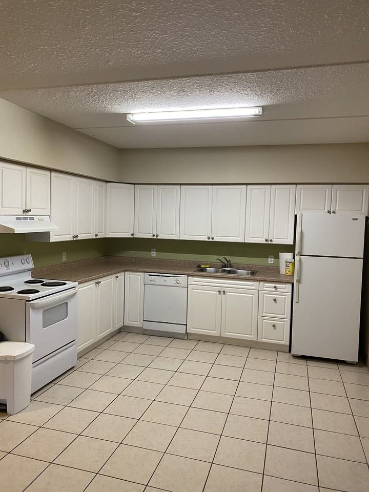 271 - 271 Lester Street #1 - Photo 2 of 6