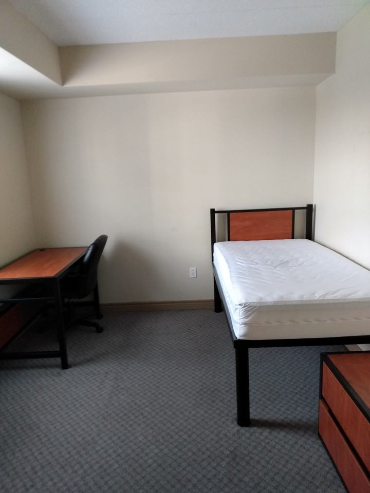 271 - 271 Lester Street #1 - Photo 6 of 6