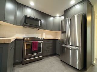 1227 Alderman Rd Lowr - Photo 2 of 18