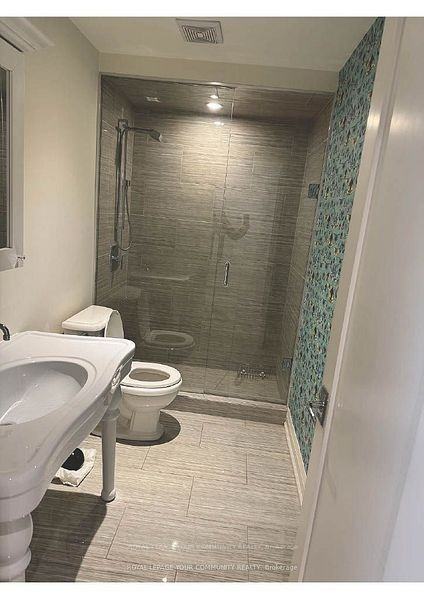 1929 Avenue Road #2nd flr - Photo 4 of 8