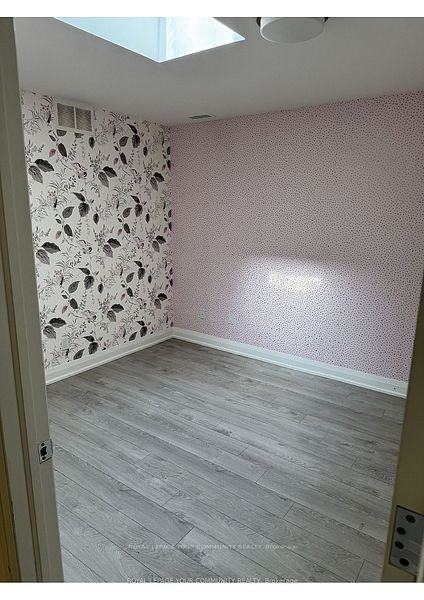 1929 Avenue Road #2nd flr - Photo 5 of 8