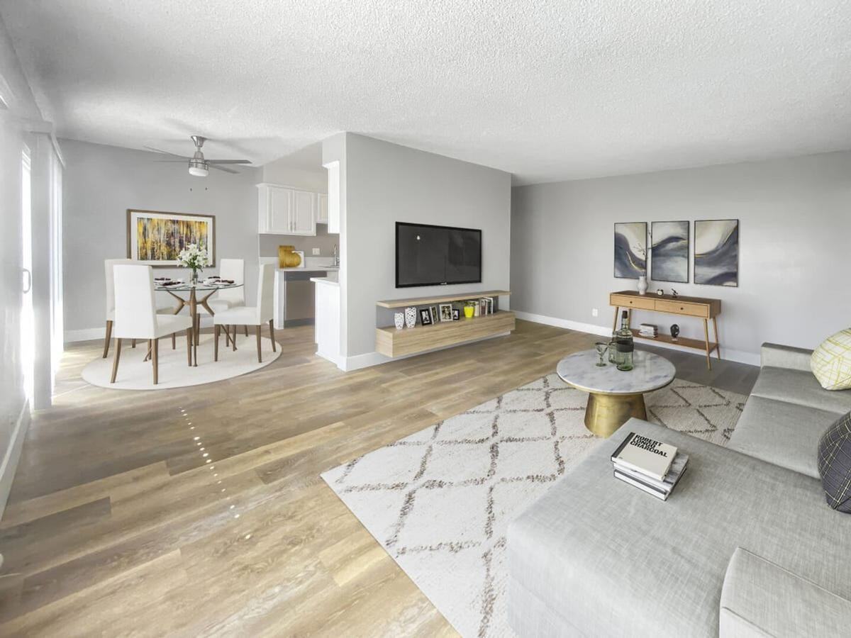 3250 Fairesta St - Photo 5 of 19
