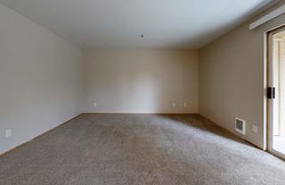 23900 Se Stark St - Photo 1 of 1