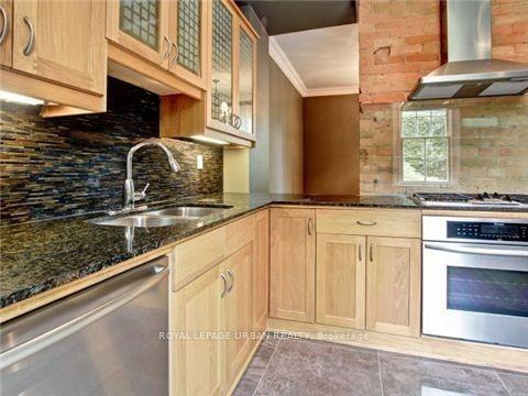 306 Seaton Street - Photo 4 of 19