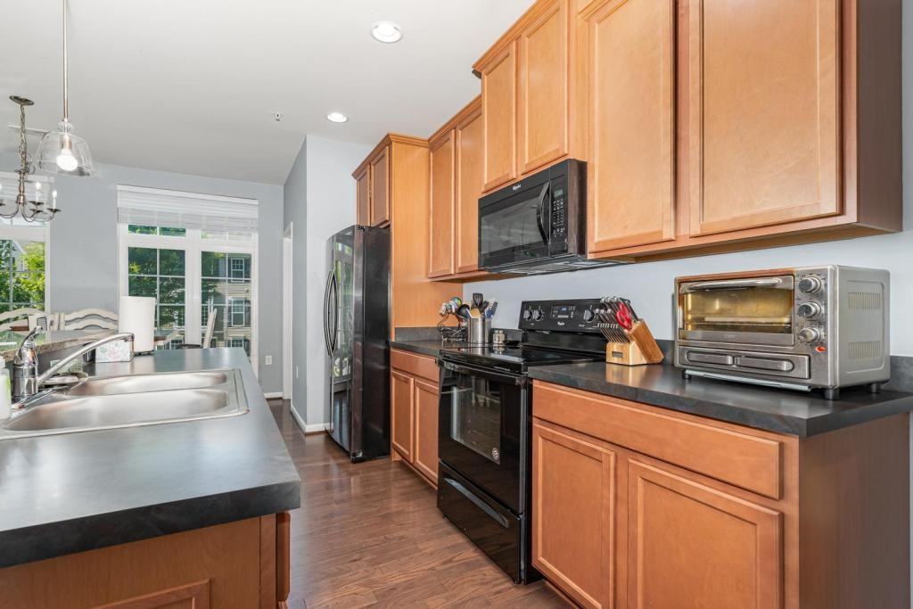 3034 Meridian Cmns - Photo 6 of 24