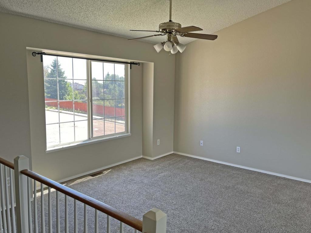 2215 Lisa Dr - Photo 3 of 29