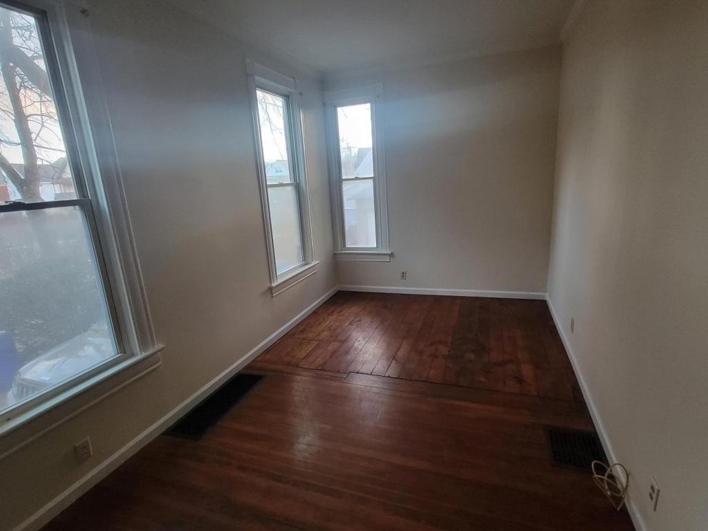 294 Guy Park Ave ##1r - Photo 5 of 9