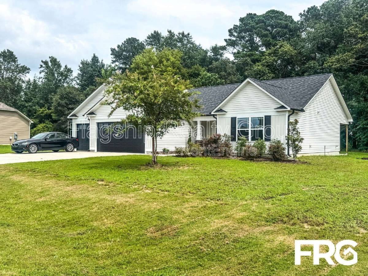 110 Highland Park Dr - Photo 2 of 10