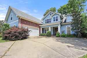 featured image of 114 Parkway Cv