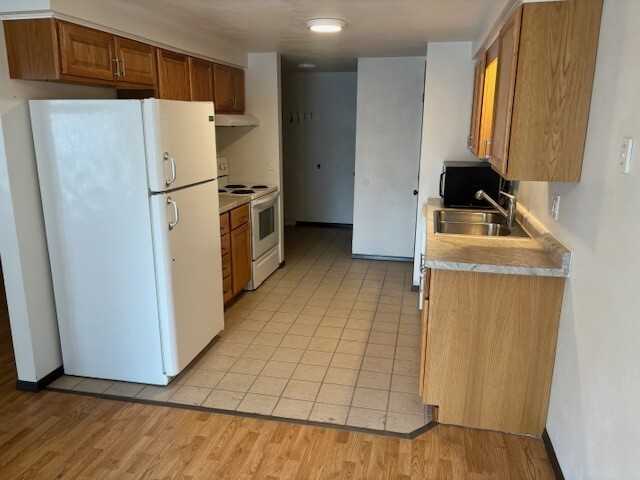 430 E 1st Ave #B - Photo 3 of 18