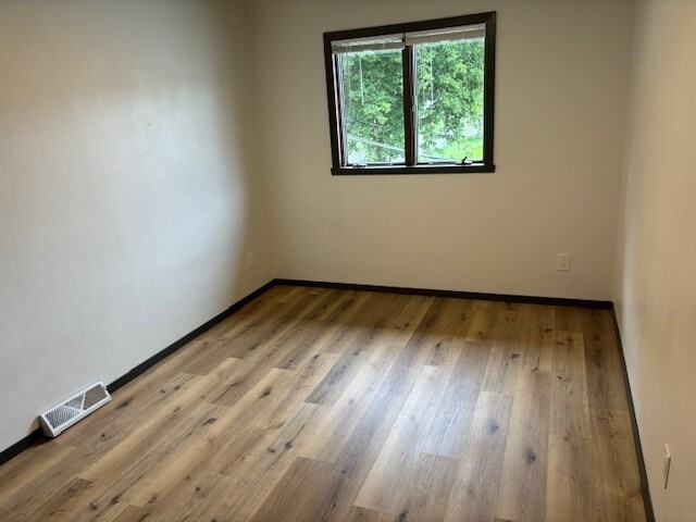 430 E 1st Ave #B - Photo 7 of 18