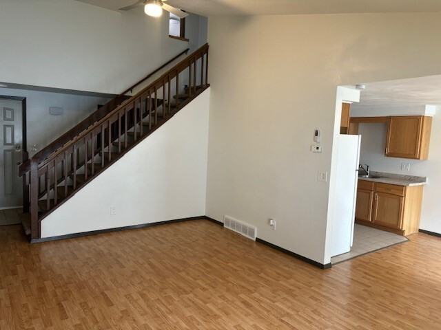 430 E 1st Ave #B - Photo 5 of 18