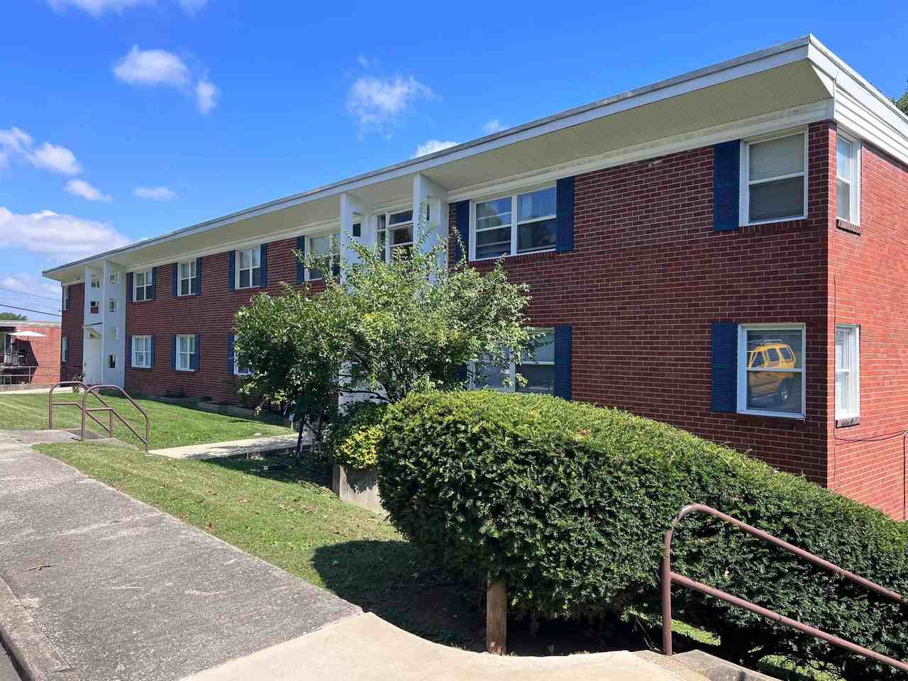 198 Mesa Ln #6-204 - Photo 3 of 17